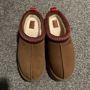 *USED* Women’s Platform Chestnut Tazz Ugg Slippers